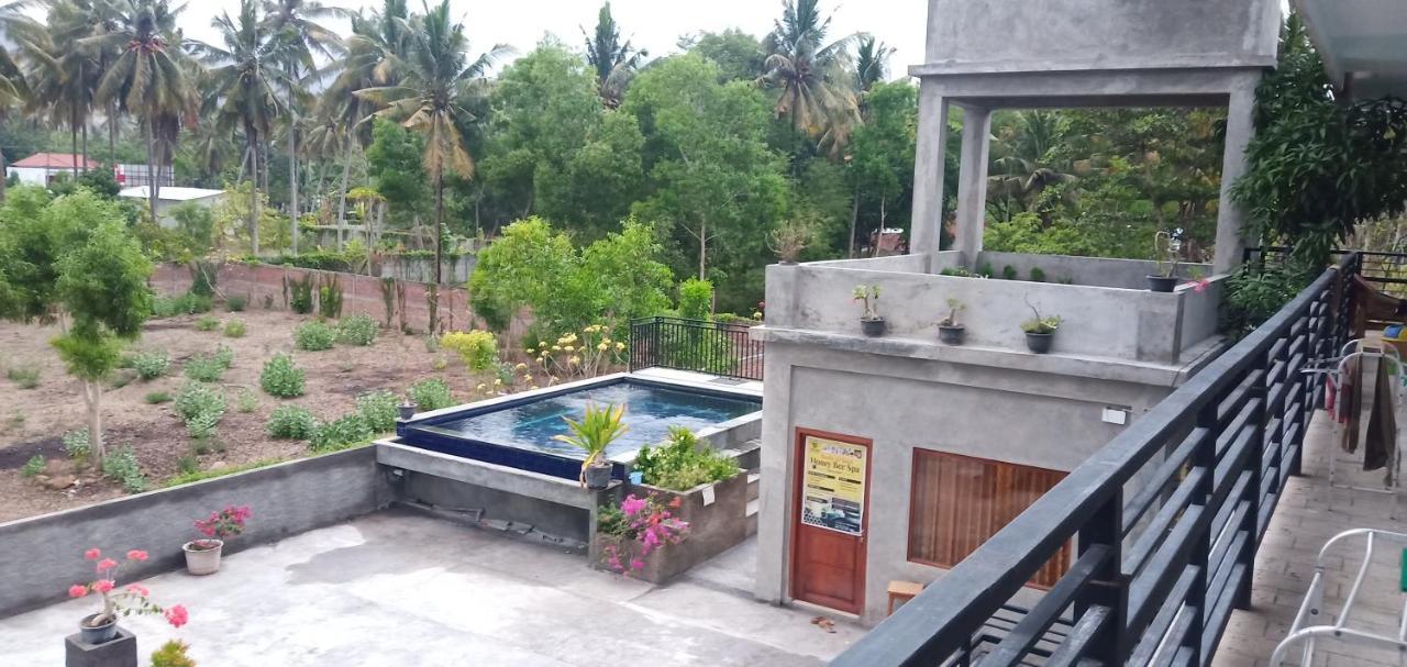 Honeybee Homestay Kuta  Εξωτερικό φωτογραφία